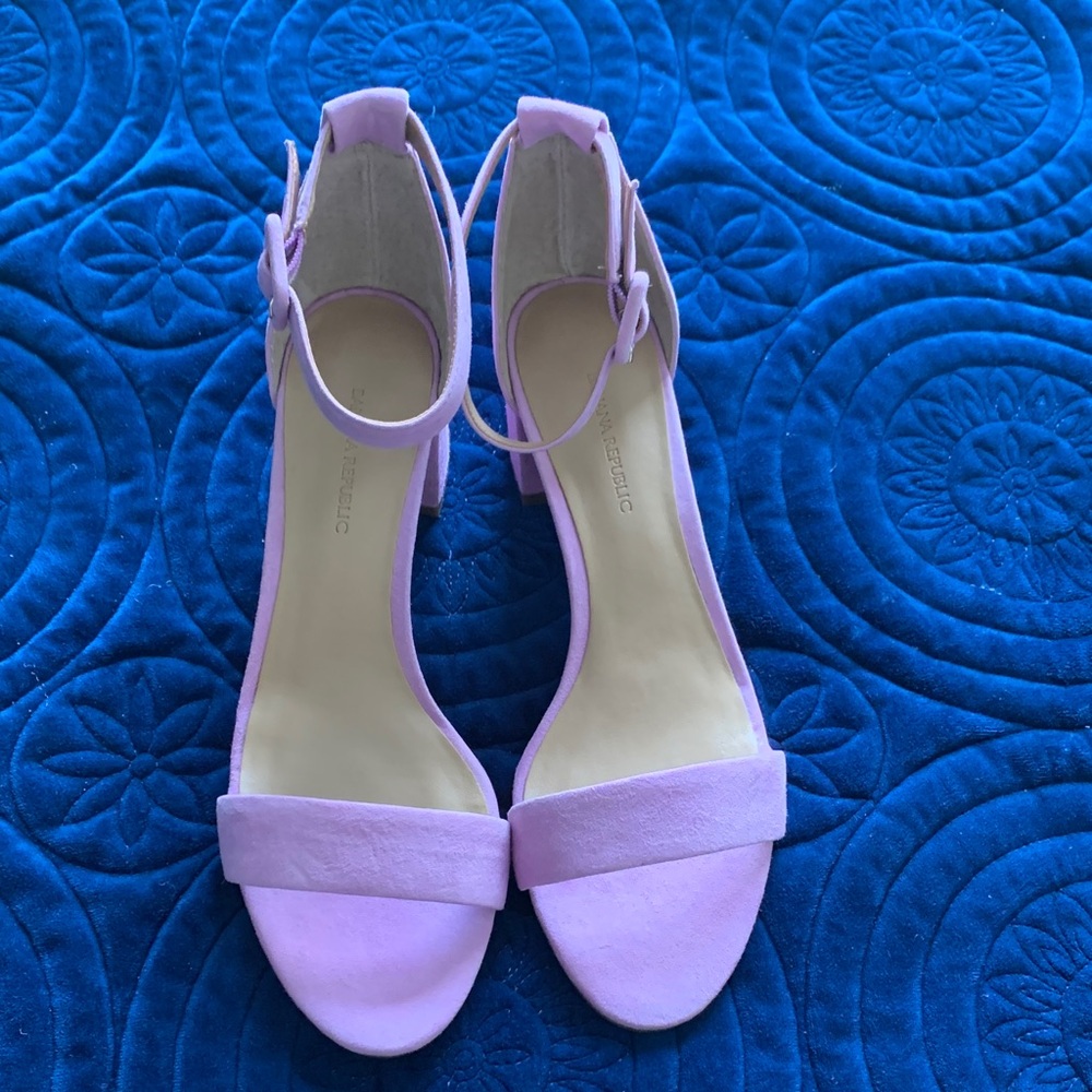 Beautiful Banana Republic Heels